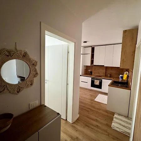Erli's Appartement Golem (Tirana)